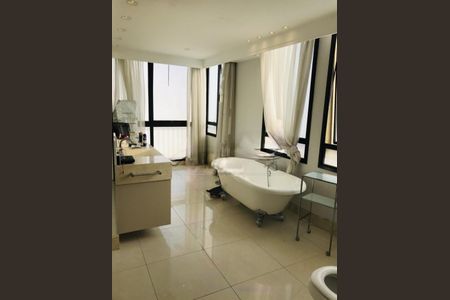 Apartamento à venda com 272m², 3 quartos e 4 vagas