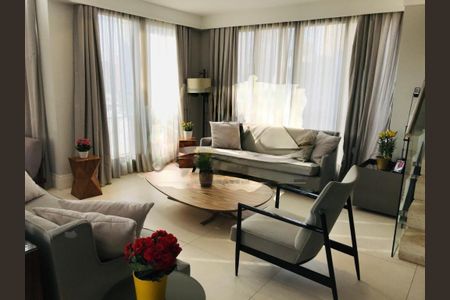 Apartamento à venda com 272m², 3 quartos e 4 vagas