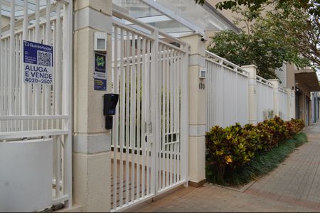 Apartamento à venda com 50m², 2 quartos e 1 vagaFachada + Plaquinha