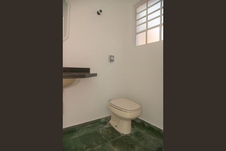 Casa à venda com 404m², 4 quartos e 4 vagas Casa à venda com 404m², 4 quartos e 4 vagasLavabo
