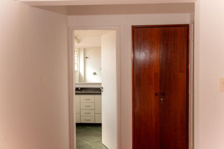 Casa à venda com 404m², 4 quartos e 4 vagas Casa à venda com 404m², 4 quartos e 4 vagasSuíte 1