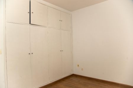 Casa à venda com 404m², 4 quartos e 4 vagas Casa à venda com 404m², 4 quartos e 4 vagasSuíte 2