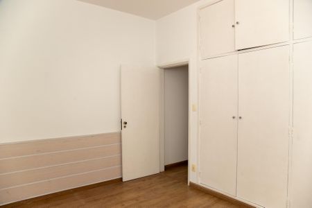 Casa à venda com 404m², 4 quartos e 4 vagas Casa à venda com 404m², 4 quartos e 4 vagasSuíte 2