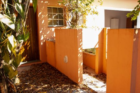 Casa à venda com 404m², 4 quartos e 4 vagas Casa à venda com 404m², 4 quartos e 4 vagasJardim