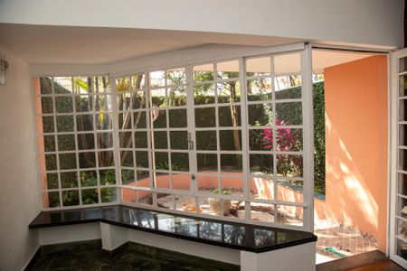 Casa à venda com 404m², 4 quartos e 4 vagas Casa à venda com 404m², 4 quartos e 4 vagasQuarto 1