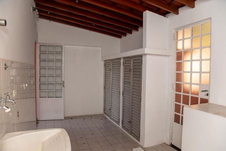 Casa à venda com 404m², 4 quartos e 4 vagas Casa à venda com 404m², 4 quartos e 4 vagasÁrea de Serviço