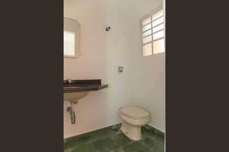 Casa à venda com 404m², 4 quartos e 4 vagas Casa à venda com 404m², 4 quartos e 4 vagasLavabo