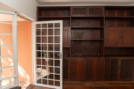 Casa à venda com 404m², 4 quartos e 4 vagas Casa à venda com 404m², 4 quartos e 4 vagasQuarto 1