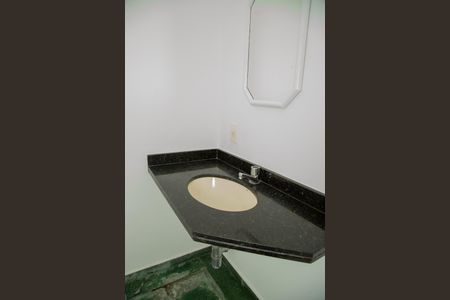 Casa à venda com 404m², 4 quartos e 4 vagas Casa à venda com 404m², 4 quartos e 4 vagasLavabo