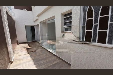 Casa à venda com 3 quartos, 220m² em Vila Guarani, São Paulo