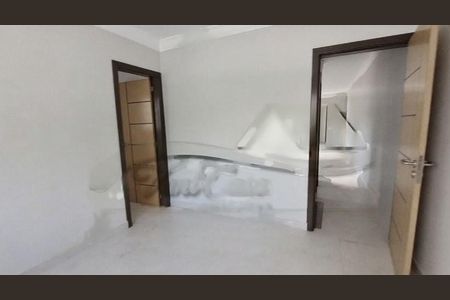 Casa à venda com 3 quartos, 220m² em Vila Guarani, São Paulo