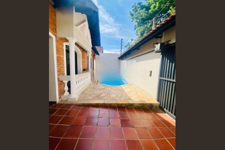 Casa à venda com 190m², 3 quartos e 4 vagas Casa à venda com 190m², 3 quartos e 4 vagasFoto 01