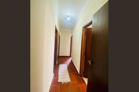 Casa à venda com 190m², 3 quartos e 4 vagas Casa à venda com 190m², 3 quartos e 4 vagasFoto 13