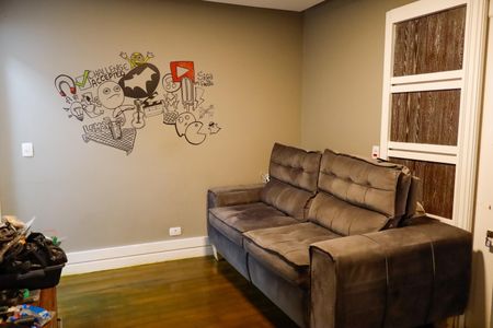 Casa à venda com 150m², 7 quartos e 2 vagas Casa à venda com 150m², 7 quartos e 2 vagasSala