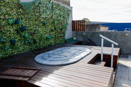 Casa à venda com 150m², 7 quartos e 2 vagas Casa à venda com 150m², 7 quartos e 2 vagasÁrea comum