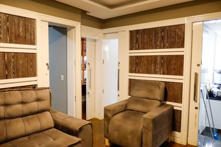 Casa à venda com 150m², 7 quartos e 2 vagas Casa à venda com 150m², 7 quartos e 2 vagasSala