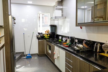 Casa à venda com 150m², 7 quartos e 2 vagas Casa à venda com 150m², 7 quartos e 2 vagasCozinha