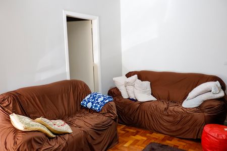 Casa à venda com 150m², 7 quartos e 2 vagas Casa à venda com 150m², 7 quartos e 2 vagasSala 2