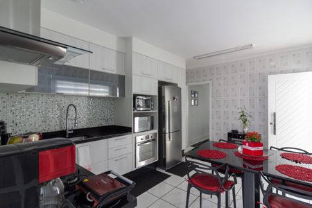 Casa à venda com 145m², 3 quartos e 2 vagas Casa à venda com 145m², 3 quartos e 2 vagasCozinha