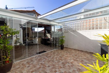 Casa à venda com 145m², 3 quartos e 2 vagas Casa à venda com 145m², 3 quartos e 2 vagasQuintal