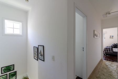 Casa à venda com 145m², 3 quartos e 2 vagas Casa à venda com 145m², 3 quartos e 2 vagasCorredor