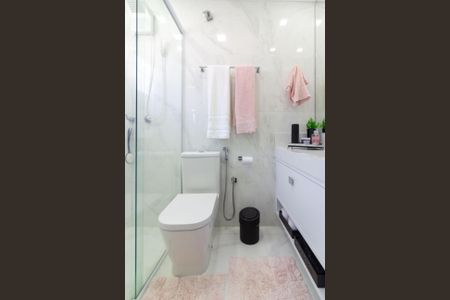 Casa à venda com 145m², 3 quartos e 2 vagas Casa à venda com 145m², 3 quartos e 2 vagasBanheiro da Suíte