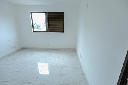 Apartamento à venda com 160m², 4 quartos e 3 vagasSuíte 2