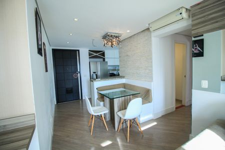 Apartamento para alugar com 69m², 2 quartos e 1 vagaSala