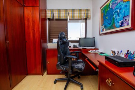 Apartamento para alugar com 250m², 4 quartos e 4 vagas Apartamento para alugar com 250m², 4 quartos e 4 vagasQuarto 1