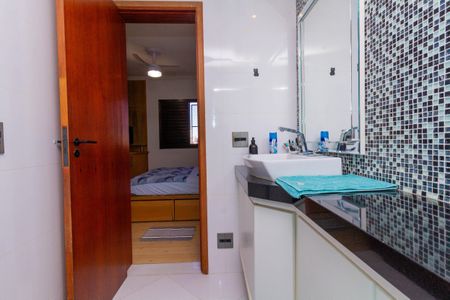 Apartamento para alugar com 250m², 4 quartos e 4 vagas Apartamento para alugar com 250m², 4 quartos e 4 vagasBanheiro da Suíte 3