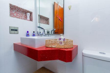 Apartamento para alugar com 250m², 4 quartos e 4 vagas Apartamento para alugar com 250m², 4 quartos e 4 vagasBanheiro da Suíte 1