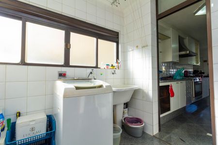 Apartamento para alugar com 250m², 4 quartos e 4 vagas Apartamento para alugar com 250m², 4 quartos e 4 vagasÁrea de Serviço