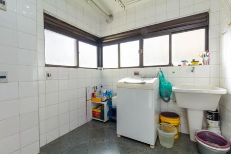 Apartamento para alugar com 250m², 4 quartos e 4 vagas Apartamento para alugar com 250m², 4 quartos e 4 vagasÁrea de Serviço