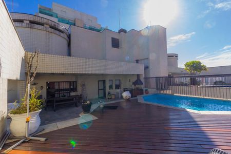 Apartamento para alugar com 250m², 4 quartos e 4 vagas Apartamento para alugar com 250m², 4 quartos e 4 vagasÁrea gourmet - Piscina