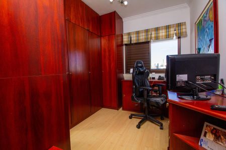 Apartamento para alugar com 250m², 4 quartos e 4 vagas Apartamento para alugar com 250m², 4 quartos e 4 vagasQuarto 1