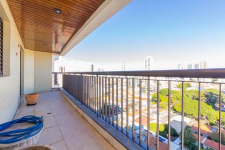 Apartamento para alugar com 250m², 4 quartos e 4 vagas Apartamento para alugar com 250m², 4 quartos e 4 vagasVaranda