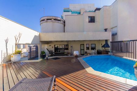 Apartamento para alugar com 250m², 4 quartos e 4 vagas Apartamento para alugar com 250m², 4 quartos e 4 vagasPiscina