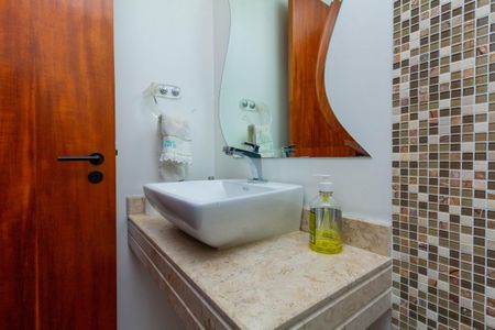 Apartamento para alugar com 250m², 4 quartos e 4 vagas Apartamento para alugar com 250m², 4 quartos e 4 vagasBanheiro 4