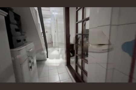 Casa à venda com 3 quartos, 160m² em Vila Brasilina, São Paulo