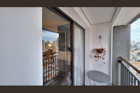 Studio para alugar com 27m², 1 quarto e sem vaga Studio para alugar com 27m², 1 quarto e sem vagaVaranda