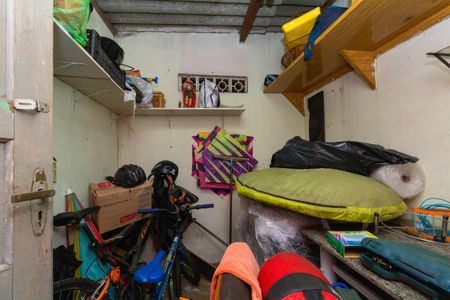 Casa à venda com 168m², 5 quartos e 3 vagasÁrea de Serviço