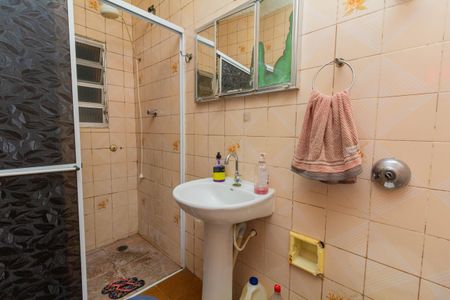 Casa à venda com 168m², 5 quartos e 3 vagasBanheiro