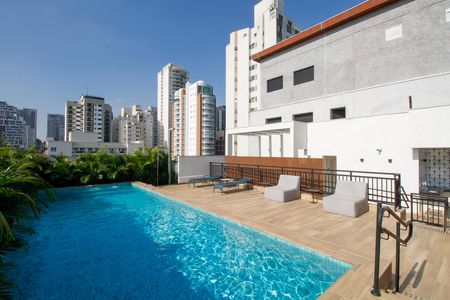 Studio para alugar com 30m², 1 quarto e sem vaga Studio para alugar com 30m², 1 quarto e sem vagaÁrea Comum - Piscina