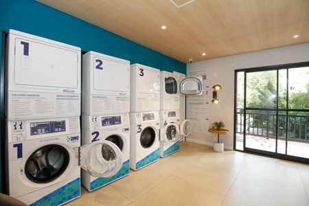 Studio para alugar com 30m², 1 quarto e sem vaga Studio para alugar com 30m², 1 quarto e sem vagaÁrea Comum - Lavanderia