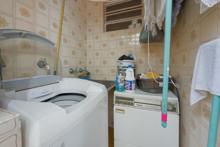 Casa à venda com 130m², 3 quartos e 1 vagaLavanderia