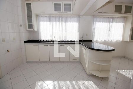 Apartamento para alugar com 180m², 3 quartos e 3 vagas Apartamento para alugar com 180m², 3 quartos e 3 vagasCozinha