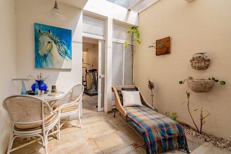 Casa à venda com 499m², 5 quartos e 4 vagas Casa à venda com 499m², 5 quartos e 4 vagasSala