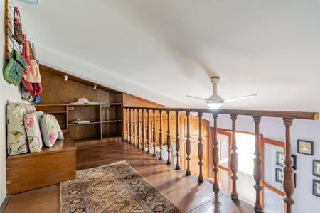 Casa à venda com 499m², 5 quartos e 4 vagas Casa à venda com 499m², 5 quartos e 4 vagasQuarto 2