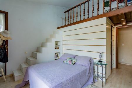 Casa à venda com 499m², 5 quartos e 4 vagas Casa à venda com 499m², 5 quartos e 4 vagasQuarto 2