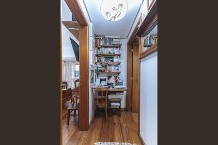 Apartamento à venda com 100m², 2 quartos e sem vagaCorredor